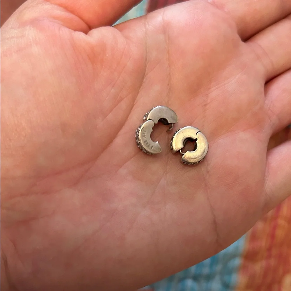 Pandora Sterling Silver Rope Bracelet 7.5 inches with 2 spacers and 6 charms! - Picture 11 of 12